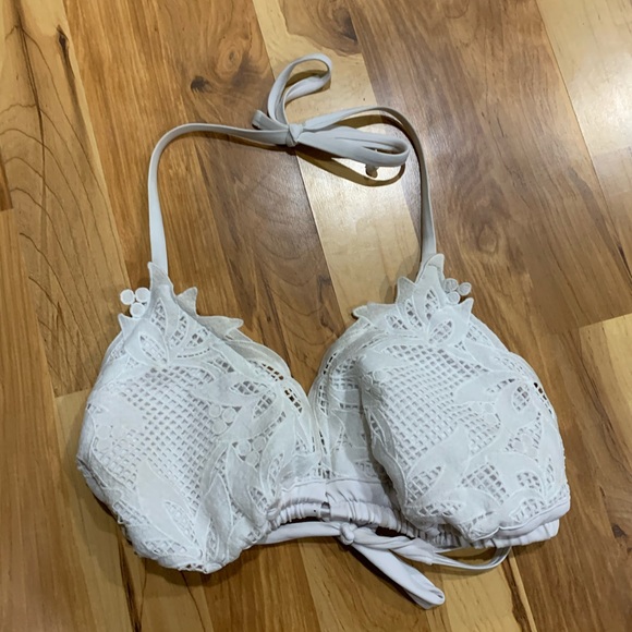 XHILARATION White bikini top, size: D/DD - Picture 1 of 4
